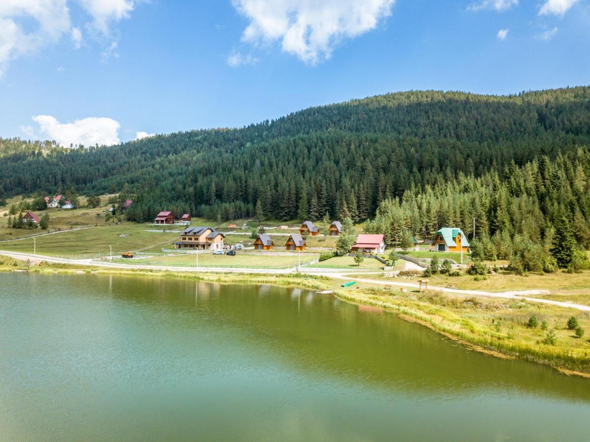 Hotel Etno Selo Zminica à Žabljak Extérieur photo