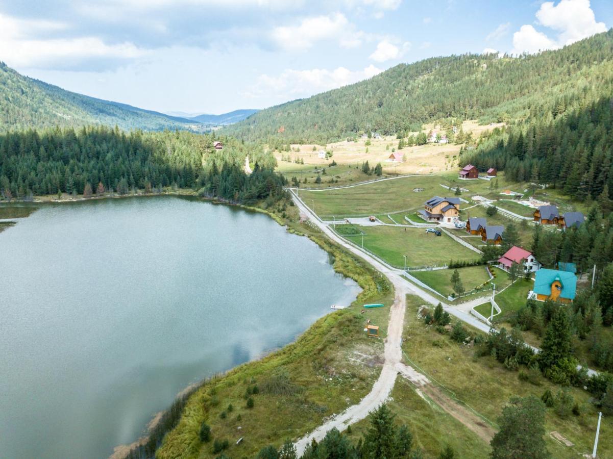 Hotel Etno Selo Zminica à Žabljak Extérieur photo