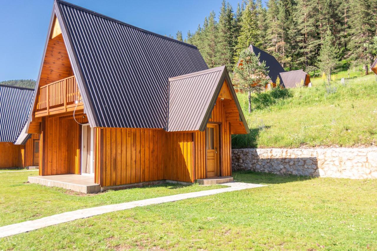 Hotel Etno Selo Zminica à Žabljak Extérieur photo