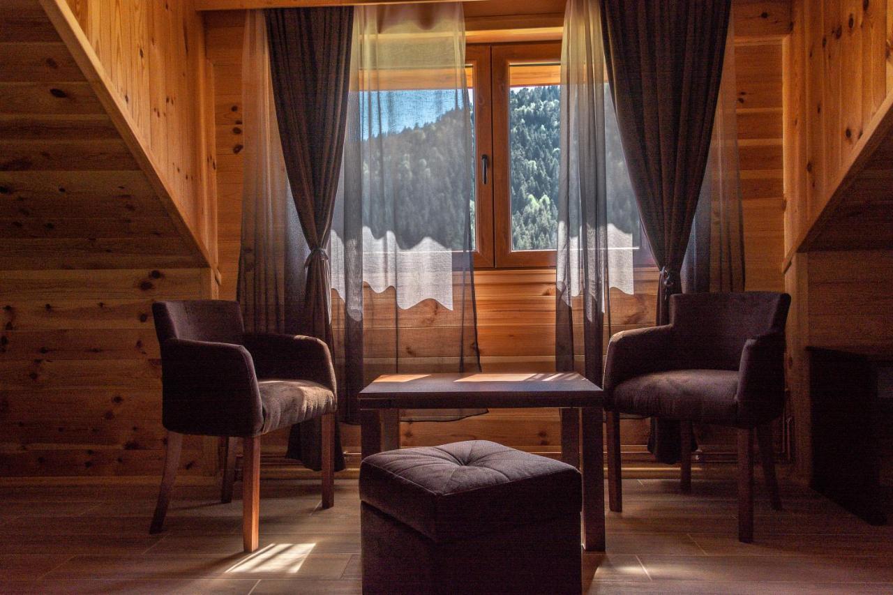 Hotel Etno Selo Zminica à Žabljak Extérieur photo