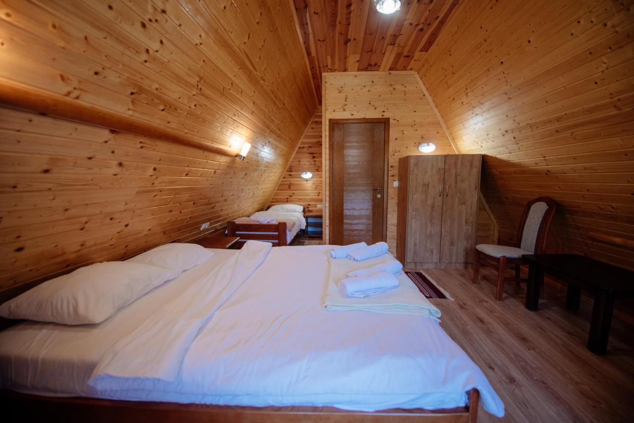 Hotel Etno Selo Zminica à Žabljak Extérieur photo
